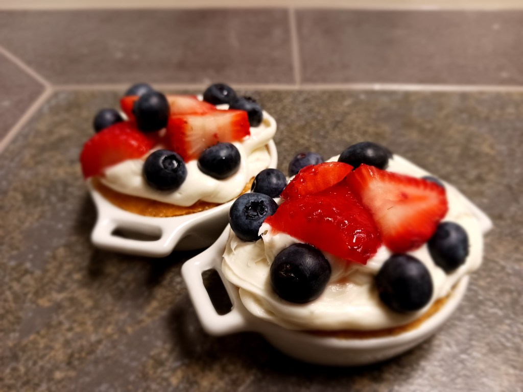 Mini Summer Butter&nbsp;Cakes